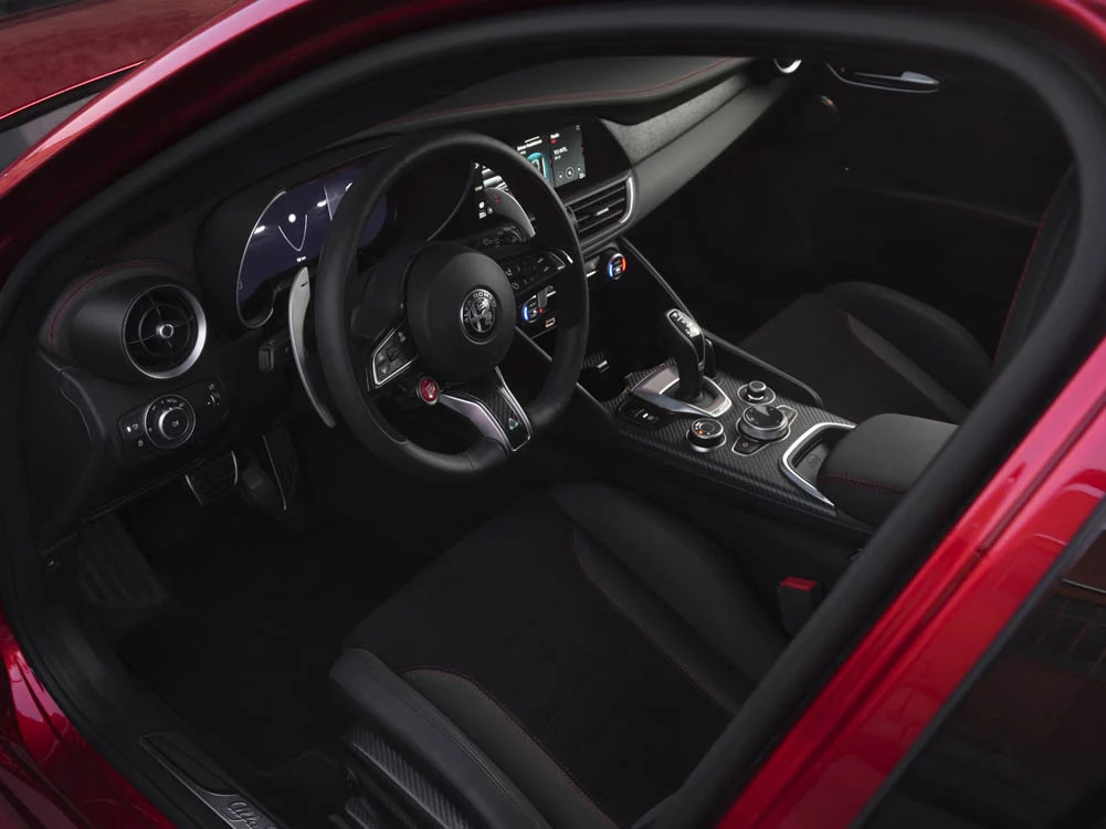 Serie limitada Quadrifoglio Collezione para los Alfa Romeo Giulia y Stelvio 15 Motor16 Alfa Romeo Stelvio Quadrifoglio Colleziones 4 Motor16