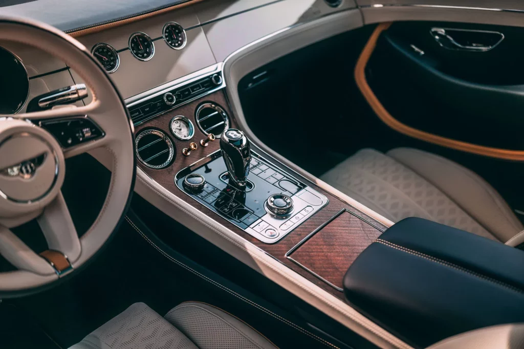 BENTLEY MULLINER DUTCH MASTERS VERMEER 2 Motor16