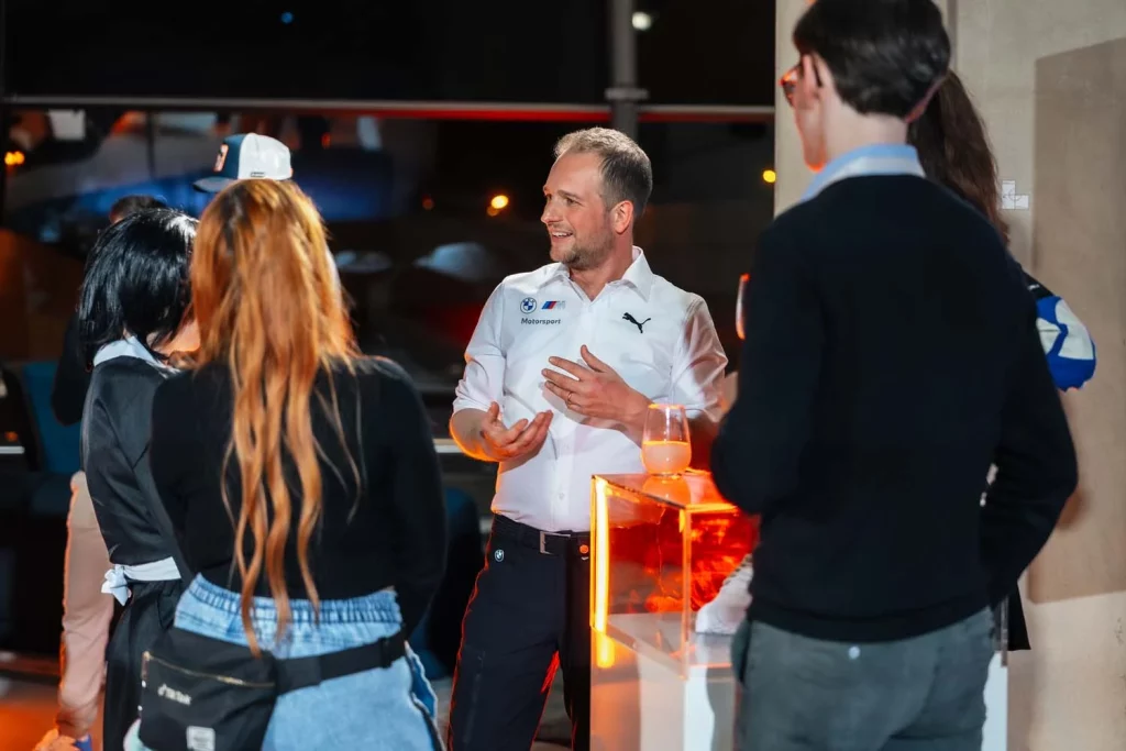 BMW M4 GT3 EVO FORTNITE Y ROCKET LEAGUE8 Motor16