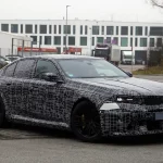 El BMW M5 2027 va mostrando sus líneas definitivas