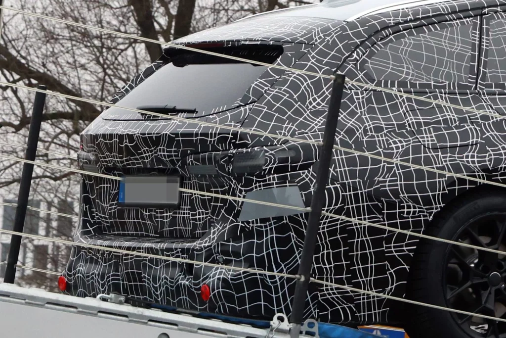 BMW Serie 5 Touring 2026 fotos espia 12 Motor16