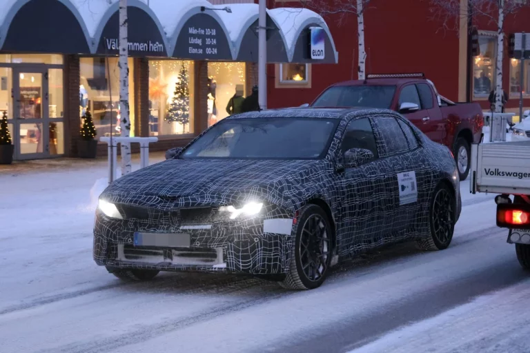 BMW i3 2026: La nueva berlina eléctrica de la Neue Klasse pierde camuflaje