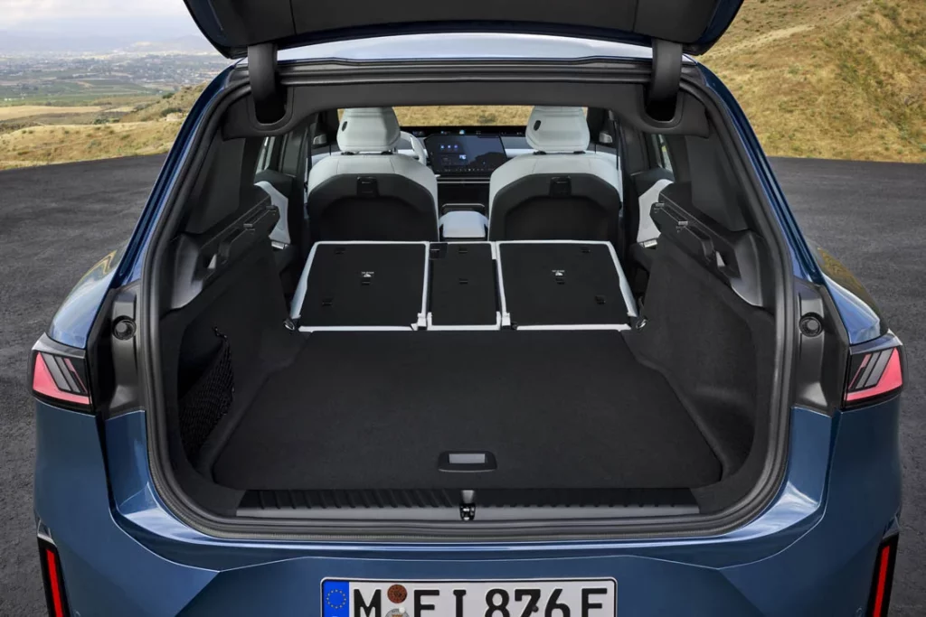 Primera prueba del BMW iX3. El futuro ya está aquí 51 Motor16 BMW iX3 2026 112 Motor16