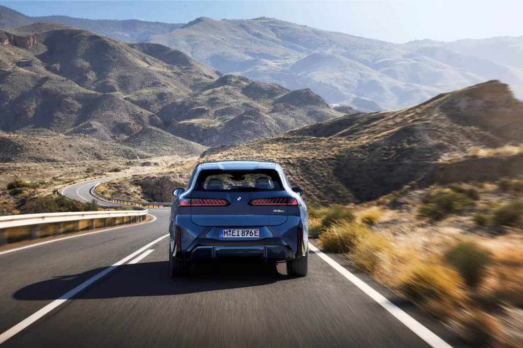 Primera prueba del BMW iX3. El futuro ya está aquí 13 Motor16 BMW iX3 2026 57 Motor16