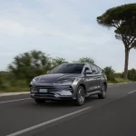 BYD acelera en España. Ha convertido la electrificación en un fenómeno de masas