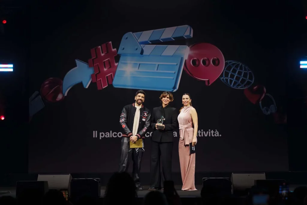 Cupra hace un guiño a las nuevas generaciones desvelando el Raval durante los TikTok Awards en Italia 11 Motor16 CUPRA TIKTOK AWARDS ITALIA11 Motor16