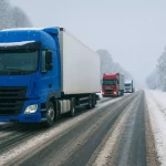 Rubén (55), camionero: «30 años conduciendo y el año pasado casi me mato en el puerto de Pajares… Ahora siempre llevo esto»