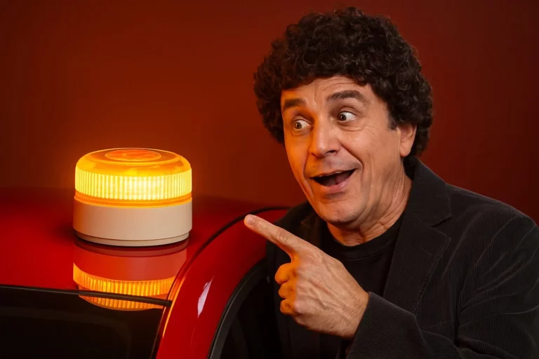 Se aceptan apuestas: prepárate para un sketch de José Mota en Nochevieja con la baliza V-16 como protagonista