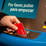 Confirmado: la Comunidad de Madrid deja obsoleta la tarjeta roja del Abono de Transporte para este grupo de usuarios