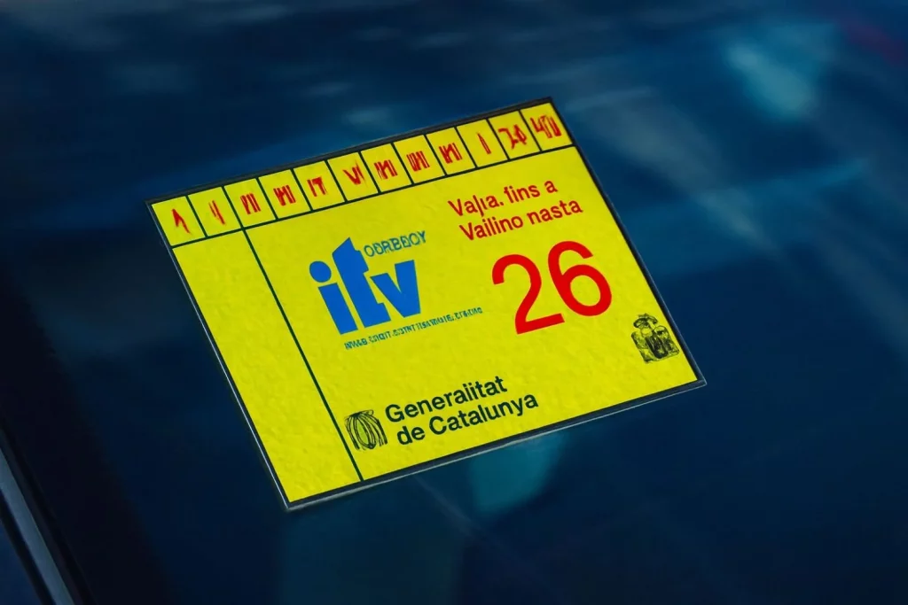 pegatina amarilla itv 2026