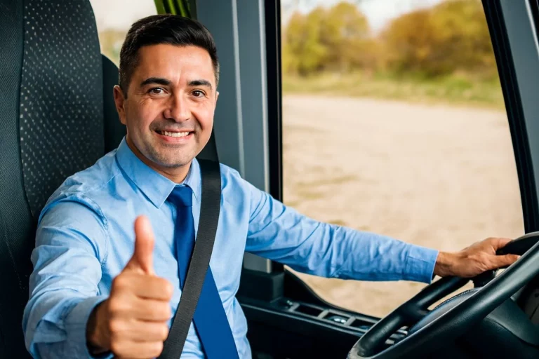 Mario (51), conductor de autobús: «Te da muchas más alegrías que conducir un camión»