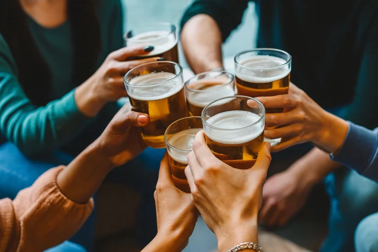 La Guardia Civil de Tráfico te lo deja claro: «Este es el tiempo que el cuerpo tarda en eliminar el alcohol para no dar positivo en un control»