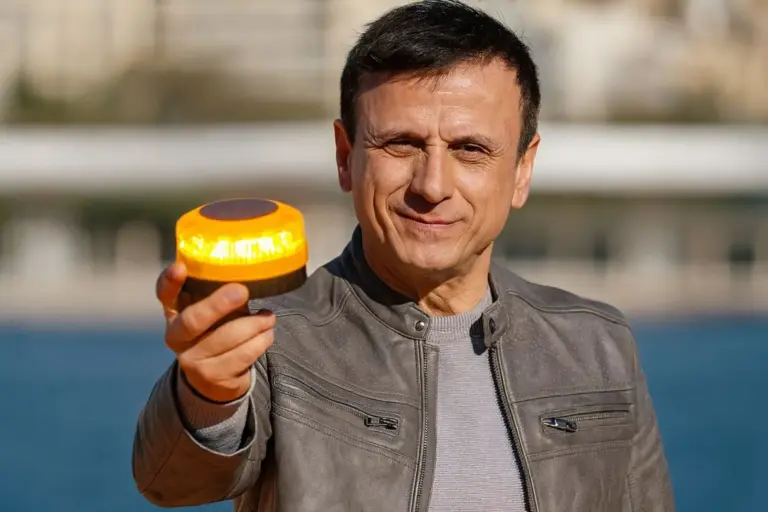 José Mota, Nochevieja y la baliza V16 de la DGT: se aceptan apuestas a un divertido sketch