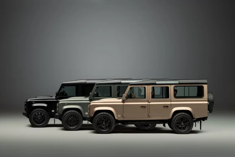 El Classic Defender V8 adopta los colores y materiales del Defender OCTA