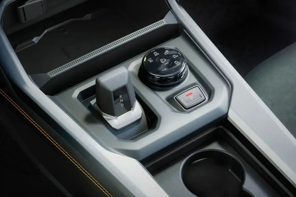 Dacia Bigster hybrid G 150 4x4 10 Motor16