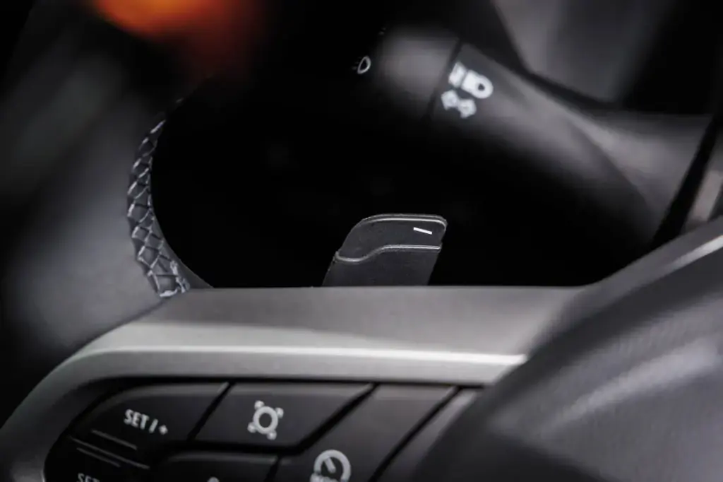 Dacia Bigster hybrid G 150 4x4 4 Motor16