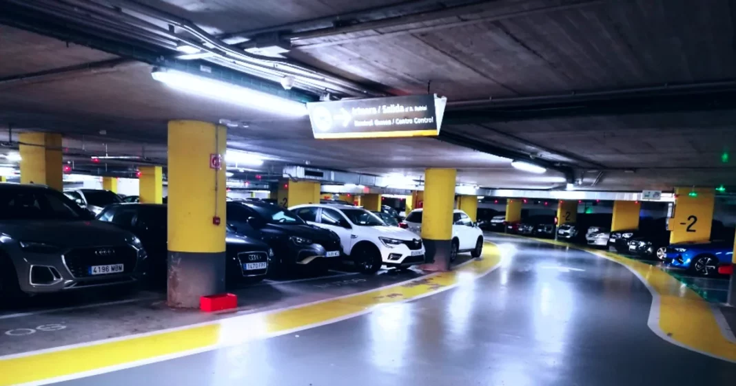 aparcamiento centro comercial
