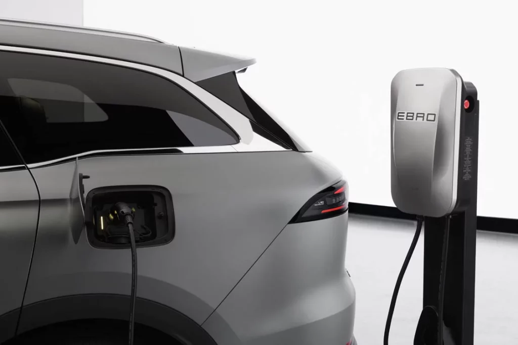 Primer contacto con el EBRO s900 PHEV, un 'español' muy serio y a qué precio 3 Motor16 EBRO s900 PHEV 19 Motor16