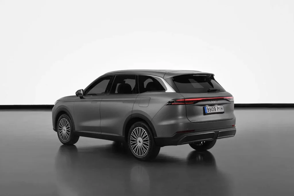 Primer contacto con el EBRO s900 PHEV, un 'español' muy serio y a qué precio 2 Motor16 EBRO s900 PHEV 7 Motor16