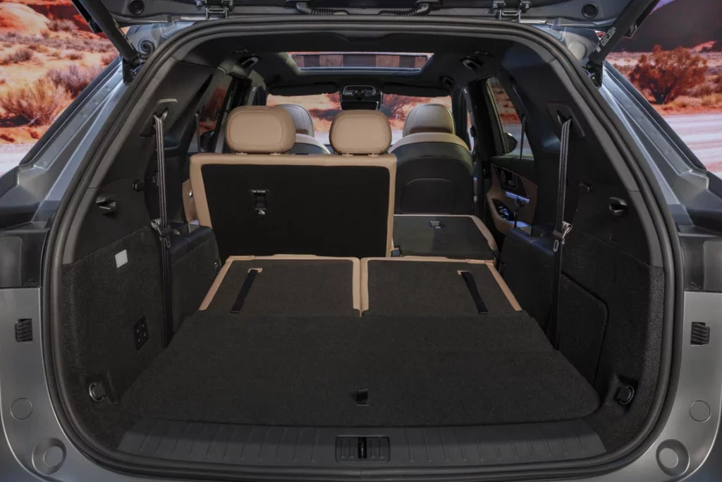 Primer contacto con el EBRO s900 PHEV, un 'español' muy serio y a qué precio 46 Motor16 EBRO s900 PHEV 82 Motor16