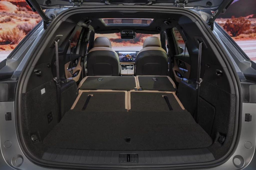 Primer contacto con el EBRO s900 PHEV, un 'español' muy serio y a qué precio 47 Motor16 EBRO s900 PHEV 83 Motor16