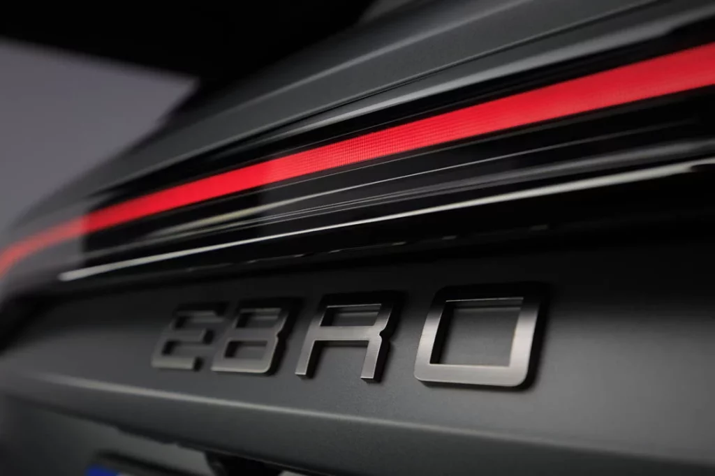 Primer contacto con el EBRO s900 PHEV, un 'español' muy serio y a qué precio 21 Motor16 EBRO s900 PHEV 9 Motor16