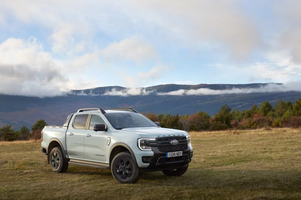 Primera prueba del Ford Ranger PHEV: Pionero y convincente 3 Motor16 Ford Ranger PHEV 1 Motor16