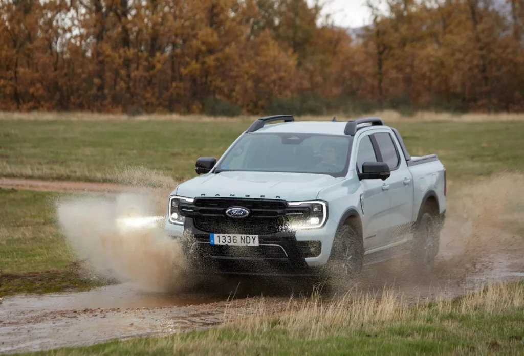 Primera prueba del Ford Ranger PHEV: Pionero y convincente 13 Motor16 Ford Ranger PHEV 12 Motor16