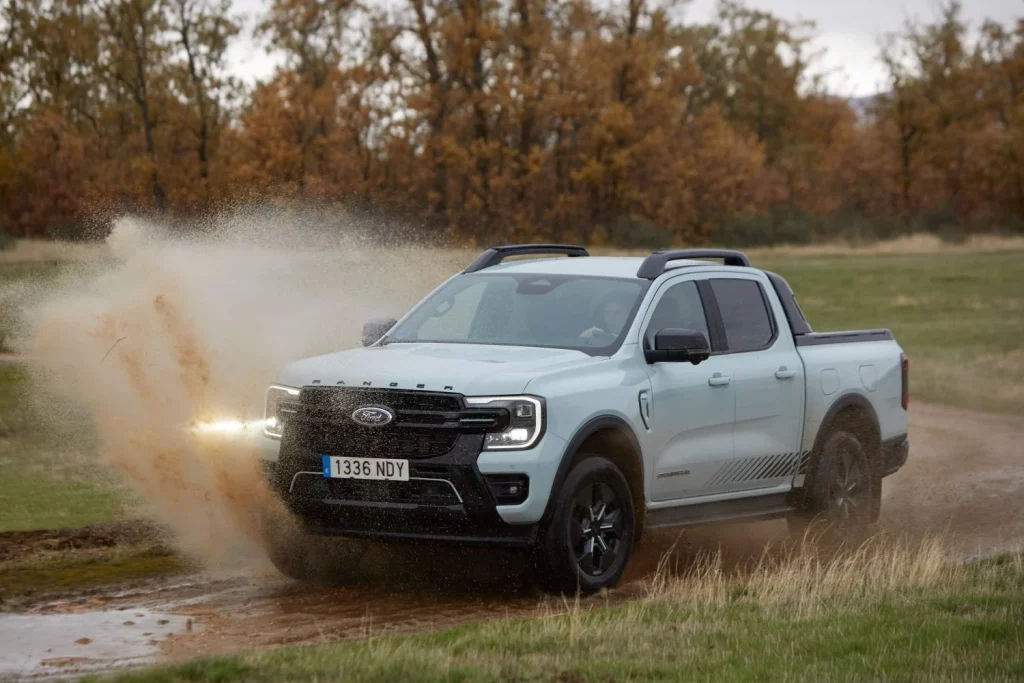 Primera prueba del Ford Ranger PHEV: Pionero y convincente 14 Motor16 Ford Ranger PHEV 13 Motor16