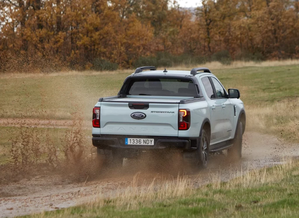 Primera prueba del Ford Ranger PHEV: Pionero y convincente 15 Motor16 Ford Ranger PHEV 14 Motor16