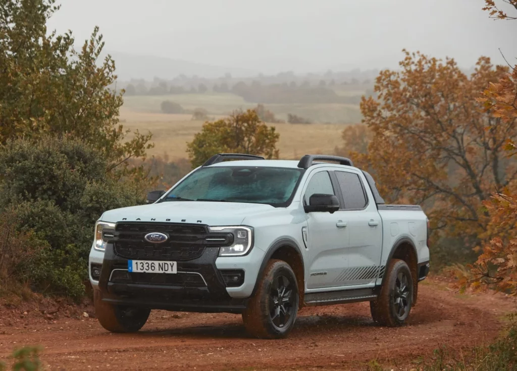 Primera prueba del Ford Ranger PHEV: Pionero y convincente 20 Motor16 Ford Ranger PHEV 19 Motor16