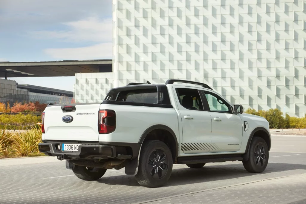 Primera prueba del Ford Ranger PHEV: Pionero y convincente 4 Motor16 Ford Ranger PHEV 2 Motor16