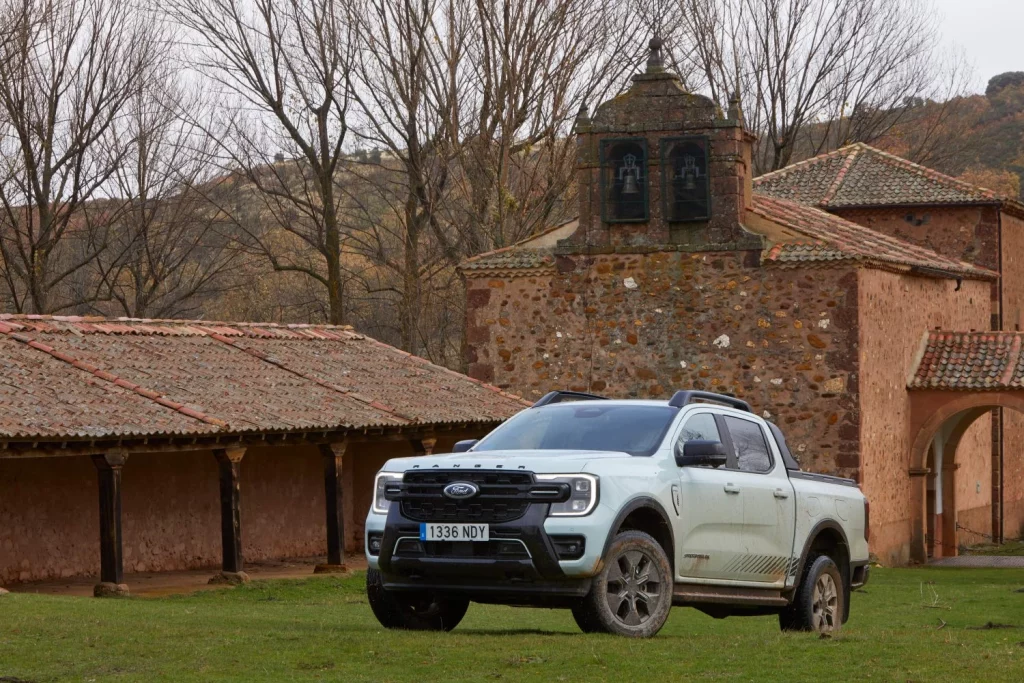 Primera prueba del Ford Ranger PHEV: Pionero y convincente 24 Motor16 Ford Ranger PHEV 24 Motor16