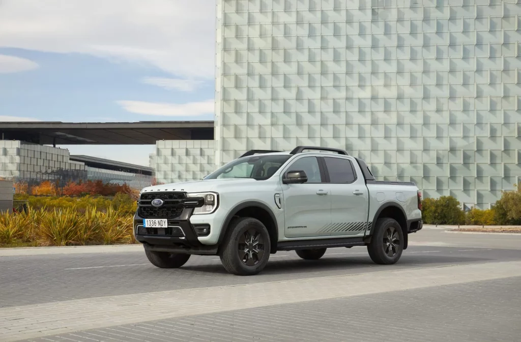 Primera prueba del Ford Ranger PHEV: Pionero y convincente 7 Motor16 Ford Ranger PHEV 5 Motor16