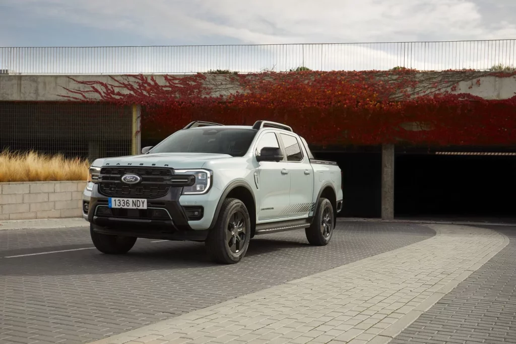 Primera prueba del Ford Ranger PHEV: Pionero y convincente 8 Motor16 Ford Ranger PHEV 6 Motor16