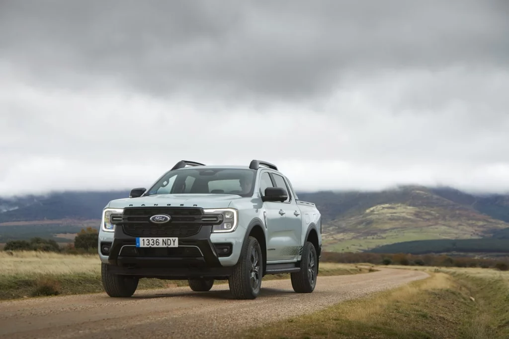 Primera prueba del Ford Ranger PHEV: Pionero y convincente 9 Motor16 Ford Ranger PHEV 8 Motor16