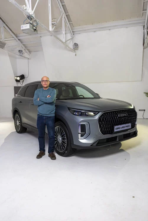 Primer contacto con el EBRO s900 PHEV, un 'español' muy serio y a qué precio 10 Motor16 Fotos EBRO s900 personalizadas 3 Motor16