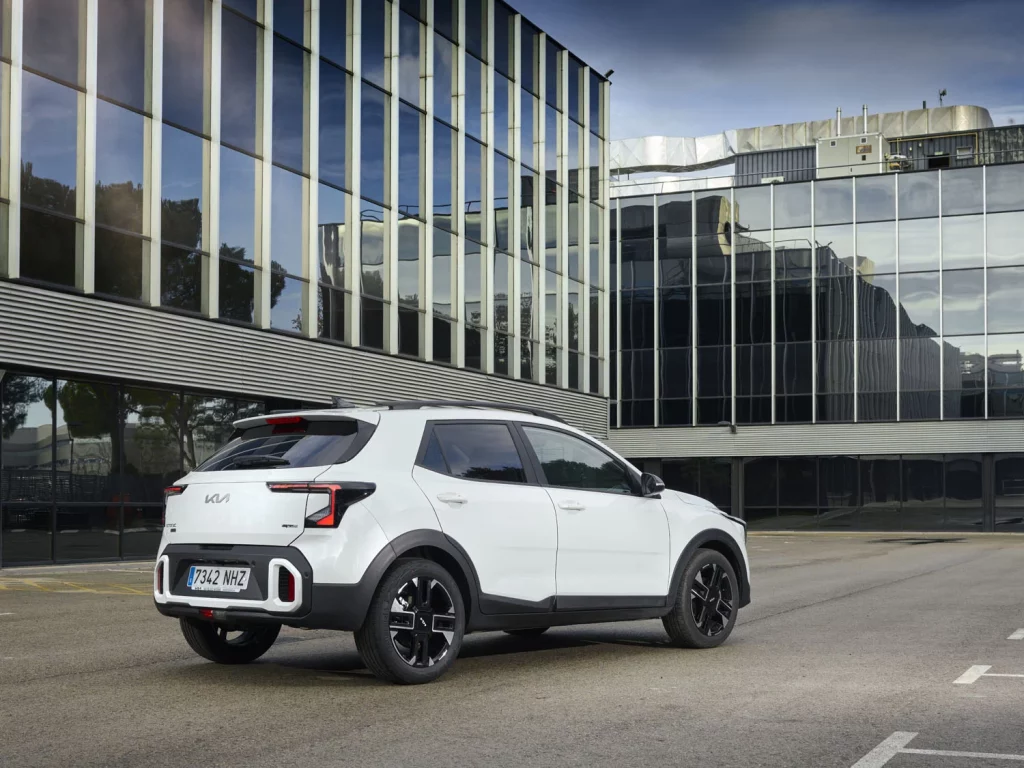 KIA STONIC 2025 13 Motor16