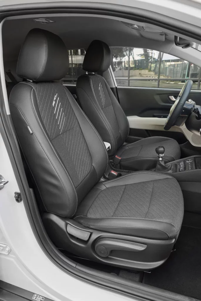 KIA STONIC 2025 18 Motor16