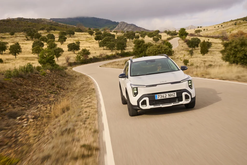 KIA STONIC 2025 2 Motor16