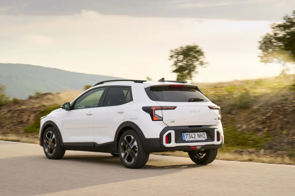 KIA STONIC 2025 3 Motor16