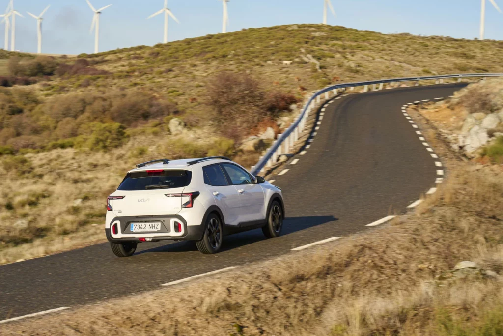 KIA STONIC 2025 4 Motor16