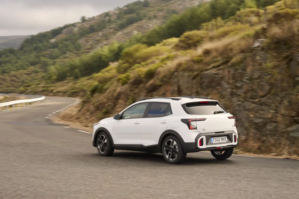 KIA STONIC 2025 9 Motor16