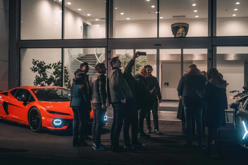LAMBORGHINI THE DINNER VIDEO NAVIDAD10 Motor16