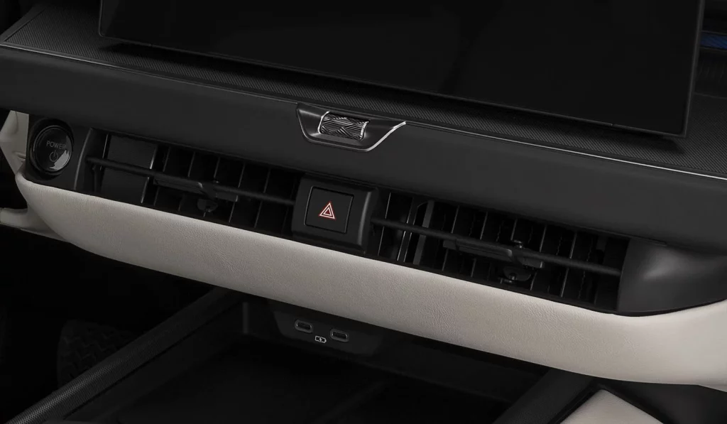 El Lexus ES, la apuesta por los sedán electrificados, más potente que nunca 14 Motor16 LEXUS ES 2025 10 Motor16