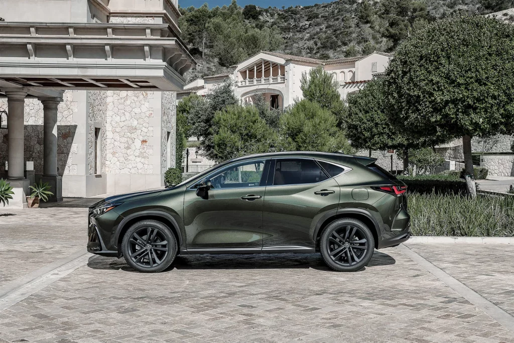 Lexus NX, el SUV que combina como nadie lujo y eficiencia 1 Motor16 LEXUS NX 5 Motor16