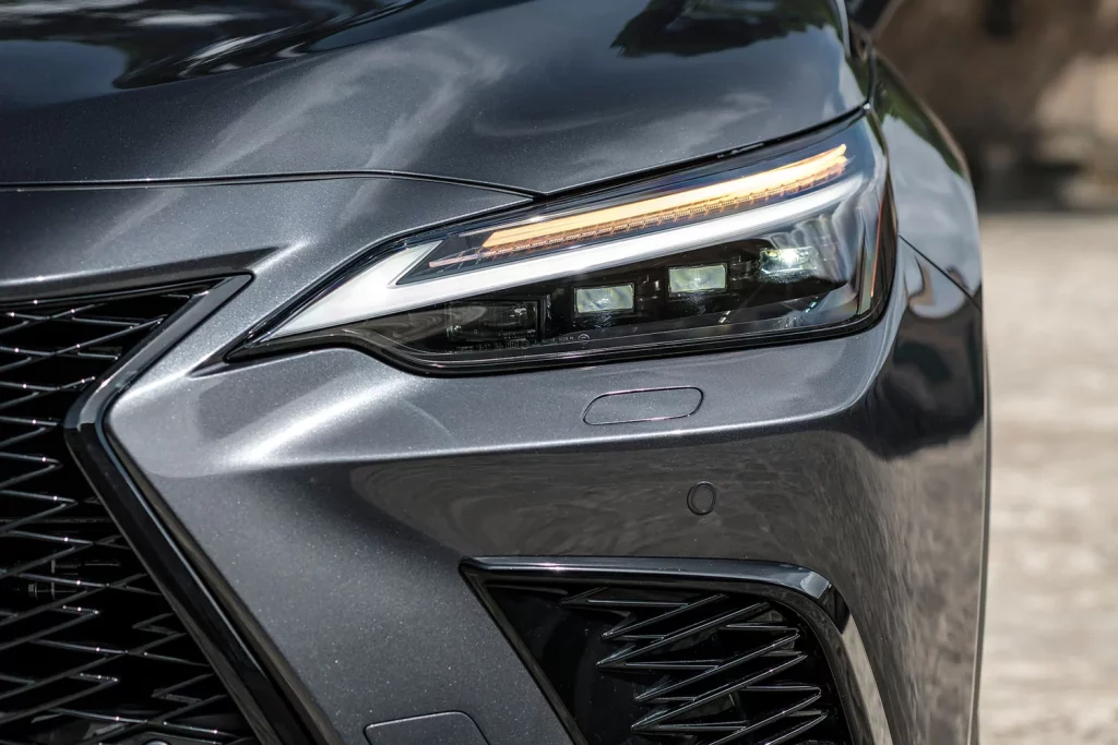 Lexus NX, el SUV que combina como nadie lujo y eficiencia 10 Motor16 LEXUS NX 6 Motor16