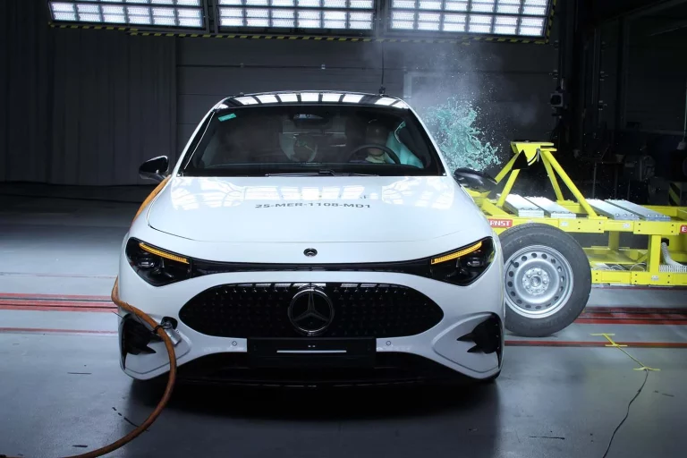 Euro NCAP cierra 2025 con el Mercedes-Benz CLA liderando las evaluaciones de seguridad