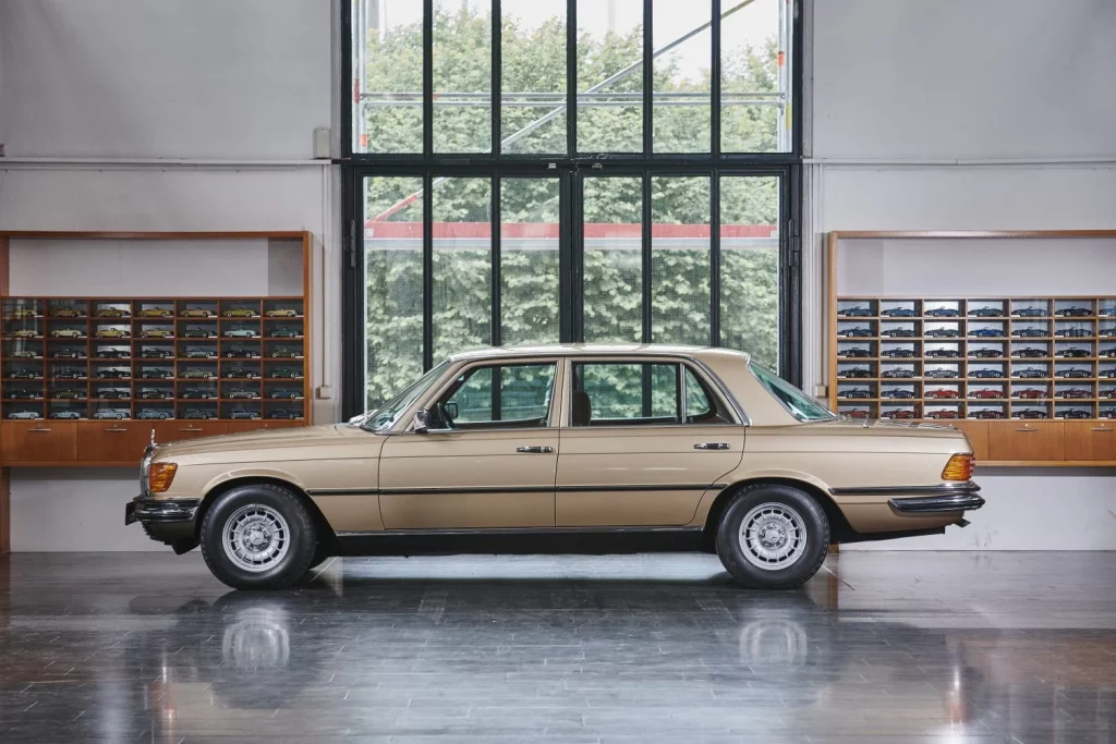 Mercedes Benz 450 SEL 6.9 12 Motor16