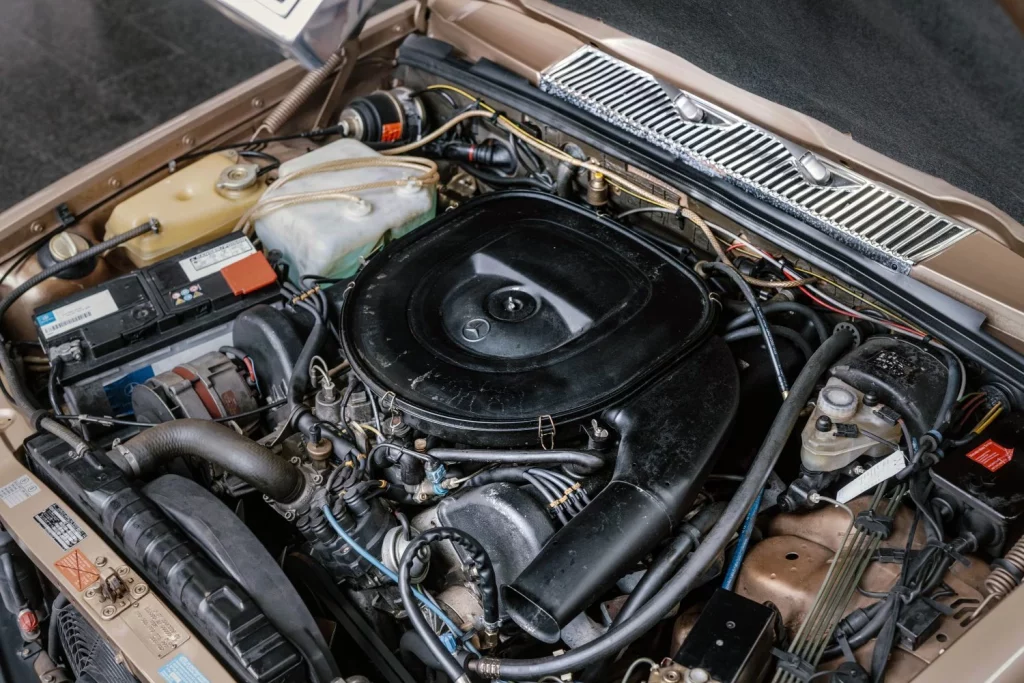 Mercedes Benz 450 SEL 6.9 4 Motor16